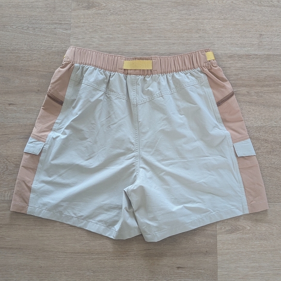 NWT Patagonia Outdoor Everyday Tan and Cream Adventure Shorts Size Women Medium - Picture 4 of 6